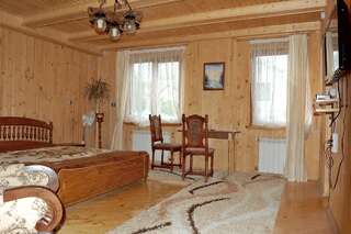 Гостевой дом U Olgi Трускавец Двухместный номер с 1 кроватью и собственной ванной комнатой-3